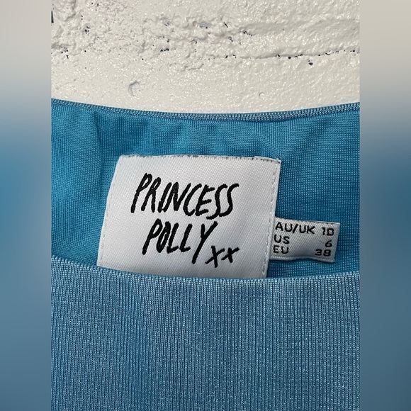 Princess Polly Cropped Top Size XS - Picture 2 of 4